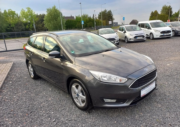 Ford Focus cena 29900 przebieg: 135000, rok produkcji 2015 z Swarzędz małe 379